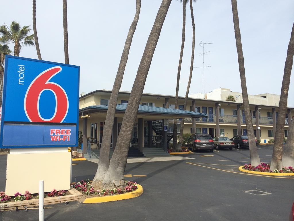 Motel 6 San Diego, Ca Airport Harbor Екстер'єр фото